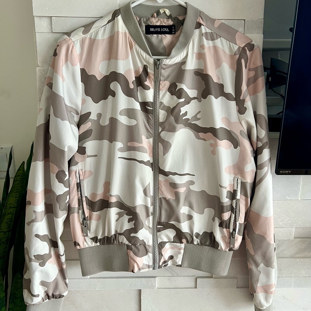 Brave Soul Women's Camouflage Bomber Jacket - Gray and Pink